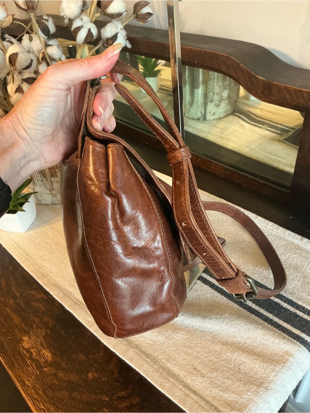 Frye Melissa Leather Saddle Bag Crossbody Shoulder Bag Cognac Brown Retail $378 - Picture 7 of 15